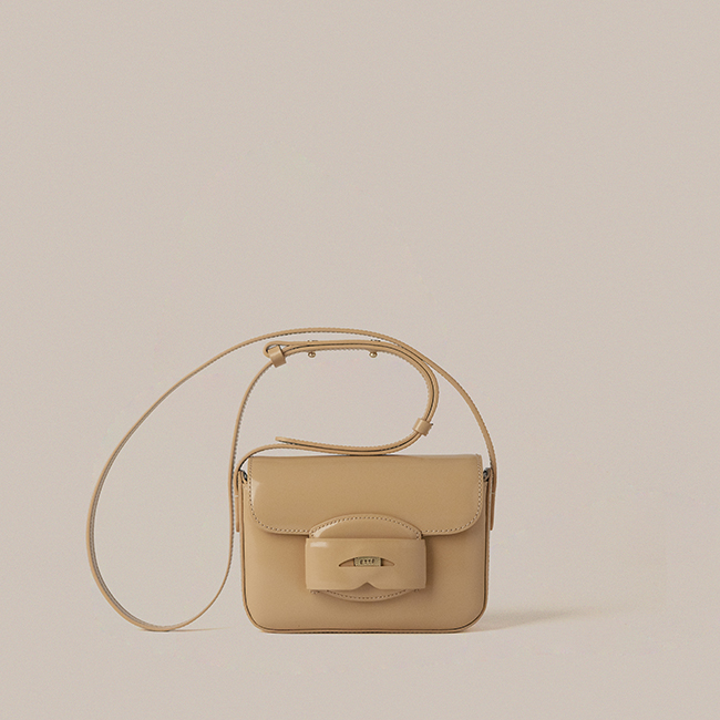 [3/7 Pre-order delivery] PENNY TRIP BAG_PATENT PEACH